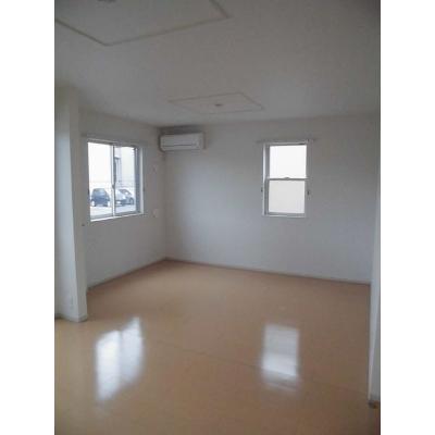 アイパレス・ミディーⅡ 103【管理NO：1-017331501-01030】 ★家具家電は申し込み後に搬入します★の物件写真2