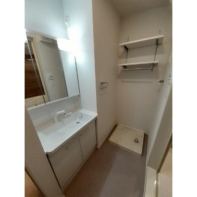 リラ　クオーレ　Ⅱ 104【管理NO：1-027377401-01040】 ★家具家電は申し込み後に搬入しますの物件写真6