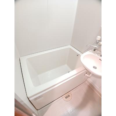 メロディハイツ 102【管理NO：1-004646501-01020】 ★家具家電は申し込み後に搬入します★の物件写真4