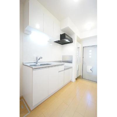 リビングコートＢ 102【管理NO：1-018567602-01020】 ★家具家電は申し込み後に搬入しますの物件写真3