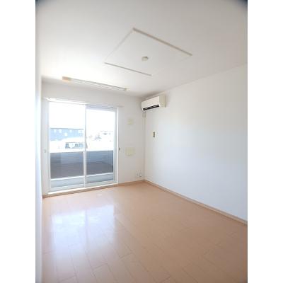 バック・パディ・フィールド 103【管理NO：1-016465001-01030】 ★家具家電は申し込み後に搬入します★の物件写真2