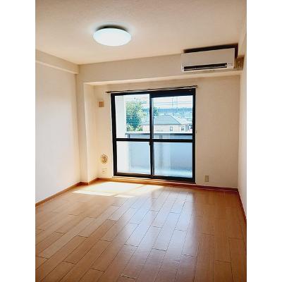 ランブラン 303【管理NO：1-012520101-03030】 ★家具家電は申し込み後に搬入します★の物件写真2