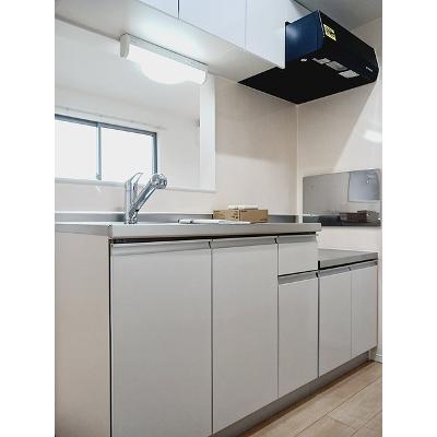 グラン　ソフィア 301【管理NO：1-022888801-03010】 ★家具家電は申し込み後に搬入しますの物件写真3