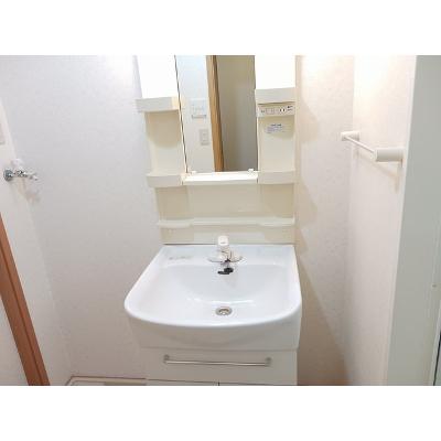 apartment 茨城県つくばみらい市絹の台３丁目１３番地６ 

↓地図はこちらから