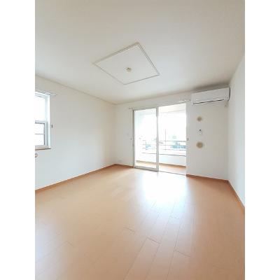 メイク・レジェンドＣ 102【管理NO：1-015460803-01020】 ★家具家電は申し込み後に搬入します 2026年10月中旬入居可能の物件写真2