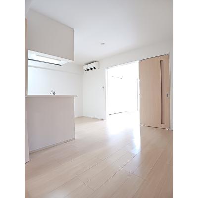 ベラルーチェ 303【管理NO：1-023493301-03030】 ★家具家電は申し込み後に搬入します 2026年07月下旬入居可能の物件写真2
