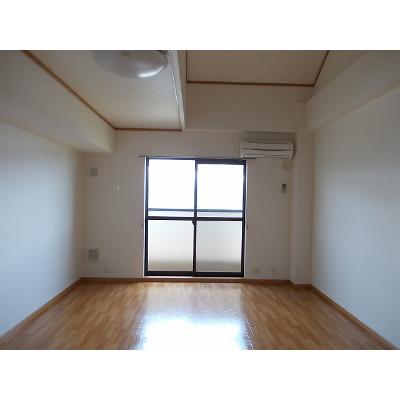 カーサ・エル・タカミヤ 202【管理NO：1-012643701-02020】 ★家具家電は申し込み後に搬入します 2026年09月中旬入居可能の物件写真2