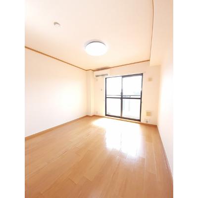 アウル 201【管理NO：1-012651701-02010】 ★家具家電は申し込み後に搬入します 2026年08月上旬入居可能の物件写真2