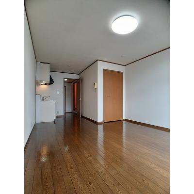 アヴェニール橋向 202【管理NO：1-011197701-02020】 ★家具家電は申し込み後に搬入します★の物件写真2