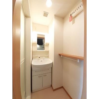 ポミエ 103【管理NO：1-014717601-01030】 ★家具家電は申し込み後に搬入します★の物件写真6