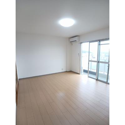 リードハイツ 402【管理NO：1-099461501-04020】 ★家具家電は申し込み後に搬入しますの物件写真2