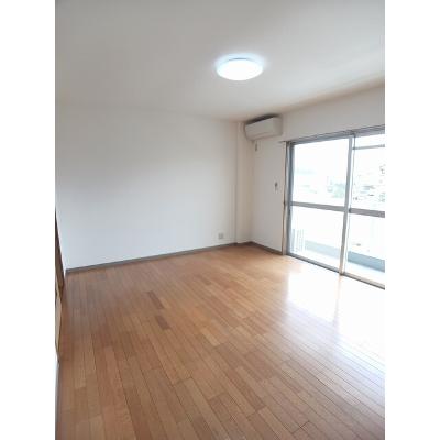 リードハイツ 202【管理NO：1-099461501-02020】 ★家具家電は申し込み後に搬入しますの物件写真2