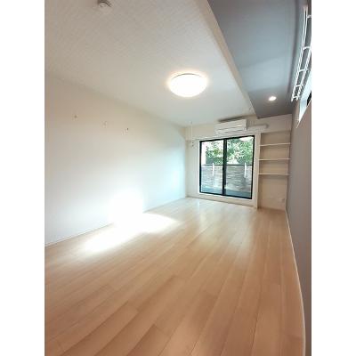 ジェルメゾン 205【管理NO：1-026996001-02040】 ★家具家電は申し込み後に搬入します★の物件写真2