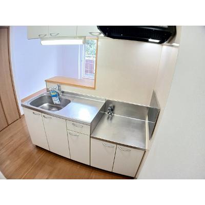 カレントハウス 205【管理NO：1-013831201-02040】 ★家具家電は申し込み後に搬入します★の物件写真3