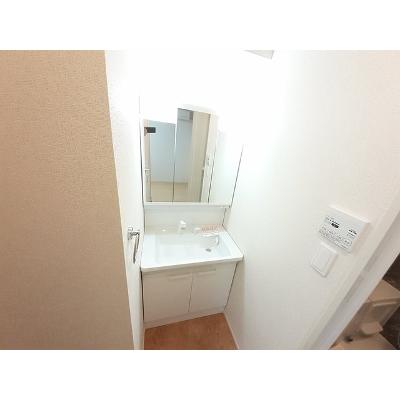 グランジュール 105【管理NO：1-023961801-01050】 ★家具家電は申し込み後に搬入します 2026年07月中旬入居可能の物件写真6