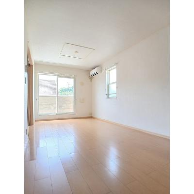 コッツウォルズＡ 204【管理NO：1-015702201-02040】 ★家具家電は申し込み後に搬入しますの物件写真2