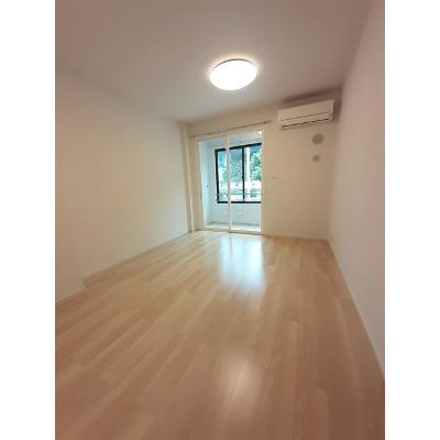 コンフィアンスⅤ 104【管理NO：1-025610201-01040】 ★家具家電は申し込み後に搬入しますの物件写真2