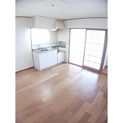 杉本ハイツ 203【管理NO：1-001132001-02030】 ★家具家電は申し込み後に搬入します★の物件写真2