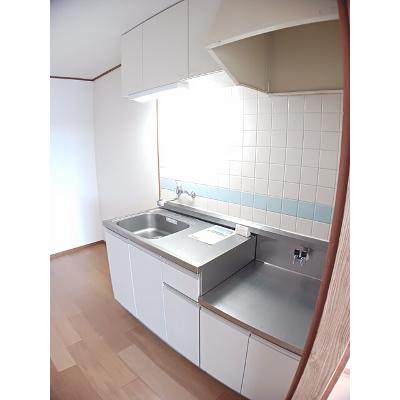 杉本ハイツ 203【管理NO：1-001132001-02030】 ★家具家電は申し込み後に搬入します★の物件写真3