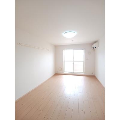 サン・ロイヤルガーデンＣ 301【管理NO：1-016013401-03010】 ★家具家電は申し込み後に搬入します★の物件写真2