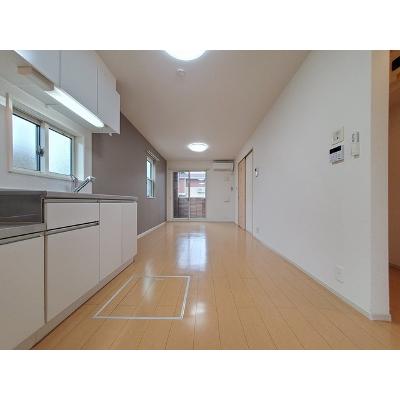 ポポラーレⅢ 104【管理NO：1-020424701-01040】 ★家具家電は申し込み後に搬入します★の物件写真2