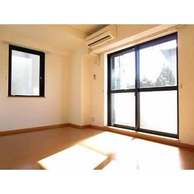 ローレル 101【管理NO：1-013375301-01010】 ★家具家電は申し込み後に搬入します 2026年08月上旬入居可能の物件写真2