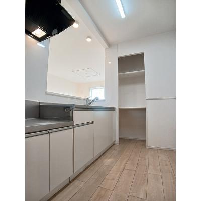 ＳＩＤＥ２ 205【管理NO：1-021766401-02050】 ★家具家電は申し込み後に搬入します 2026年09月上旬入居可能の物件写真3