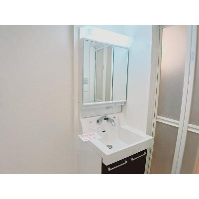 カモミール 303【管理NO：1-018112301-03030】 ★家具家電は申し込み後に搬入します★の物件写真6