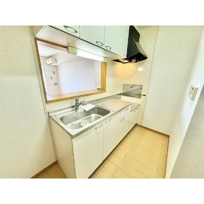 「華」弐番館 205【管理NO：1-014653702-02050】 ★家具家電は申し込み後に搬入します★の物件写真3