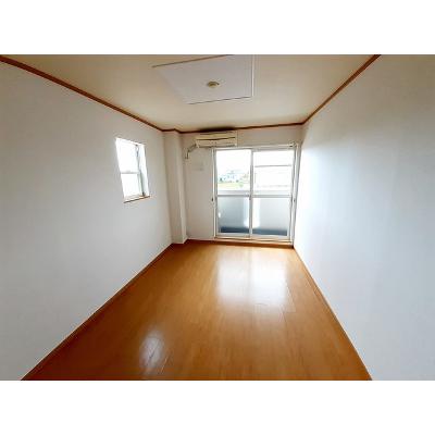 シュティル 201【管理NO：1-013136001-02010】 ★家具家電は申し込み後に搬入します★の物件写真2