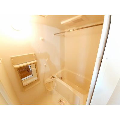 ＳｈａｍｒｏｃｋⅢ 101【管理NO：1-012104802-01010】 ★家具家電は申し込み後に搬入します★の物件写真4