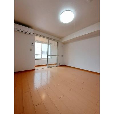 アタラクシア－Ⅴ・Ａ 101【管理NO：1-014621601-01010】 ★家具家電は申し込み後に搬入しますの物件写真2