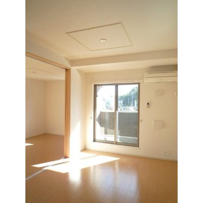 リバーサイドレジデンス　Ａ 201【管理NO：1-016888101-02010】 ★家具家電は申し込み後に搬入します★の物件写真2