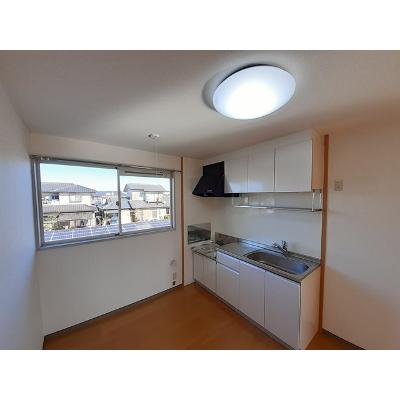 プラドール浜田 202【管理NO：1-003151001-02020】 ★家具家電は申し込み後に搬入します★の物件写真3