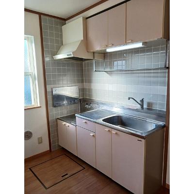 リバーＮハイツ 101【管理NO：1-007562401-01010】 ★家具家電は申し込み後に搬入しますの物件写真3
