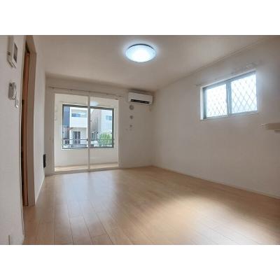 グランハウスＡ 101【管理NO：1-025515301-01010】 ★家具家電は申し込み後に搬入します★の物件写真2
