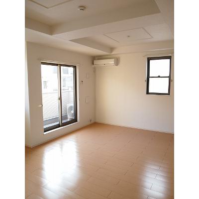 プラシードⅣ 202【管理NO：1-017539601-02020】 ★家具家電は申し込み後に搬入します★の物件写真2