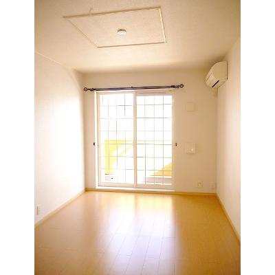 ハーモニー 101【管理NO：1-015670001-01010】 ★家具家電は申し込み後に搬入しますの物件写真2