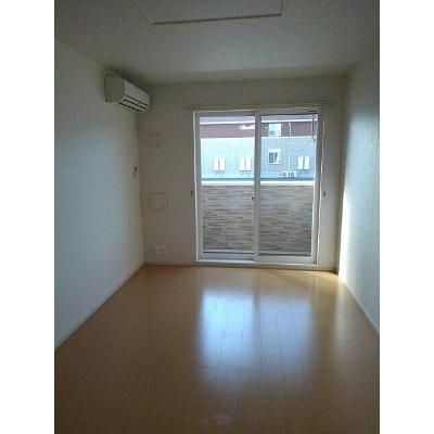ラ・ルーチェ　Ｂ 102【管理NO：1-019206902-01020】 ★家具家電は申し込み後に搬入します 2026年08月上旬入居可能の物件写真2