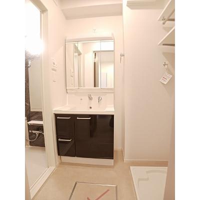 ブリリアンス 302【管理NO：1-028227101-03020】 ★家具家電は申し込み後に搬入します★の物件写真6