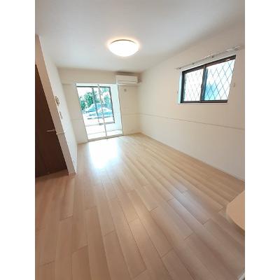 カサブランカ　Ⅲ 101【管理NO：1-025539101-01010】 ★家具家電は申し込み後に搬入しますの物件写真2