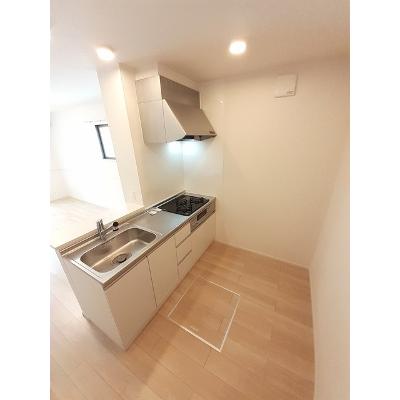 カサブランカ　Ⅲ 101【管理NO：1-025539101-01010】 ★家具家電は申し込み後に搬入しますの物件写真3