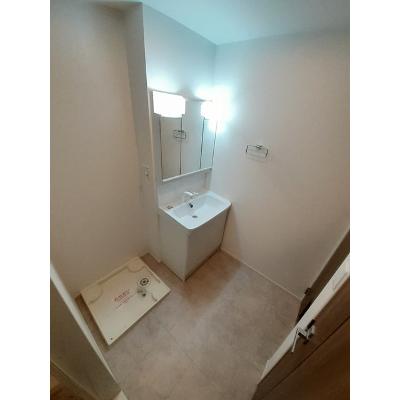 カサブランカ　Ⅲ 101【管理NO：1-025539101-01010】 ★家具家電は申し込み後に搬入しますの物件写真6