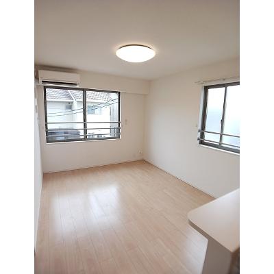 セイバリーＫⅢ 205【管理NO：1-025103401-02040】 ★家具家電は申し込み後に搬入しますの物件写真2