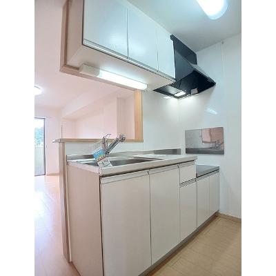 サニー　ガーデン　Ⅱ 102【管理NO：1-017694702-01020】 ★家具家電は申し込み後に搬入します★の物件写真3