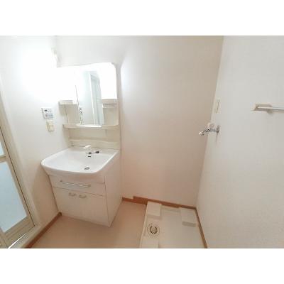 フィオーレビラ 201【管理NO：1-014996701-02010】 ★家具家電は申し込み後に搬入します 2026年08月中旬入居可能の物件写真6