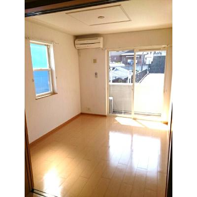 デフィ 102【管理NO：1-014647001-01020】 ★家具家電は申し込み後に搬入します 2026年07月中旬入居可能の物件写真2