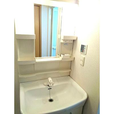 デフィ 102【管理NO：1-014647001-01020】 ★家具家電は申し込み後に搬入します 2026年07月中旬入居可能の物件写真6
