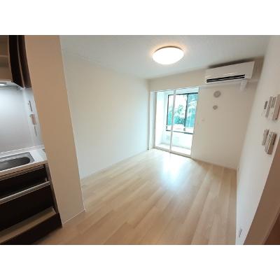 メゾンソレイユⅤ 102【管理NO：1-027436501-01020】 ★家具家電は申し込み後に搬入しますの物件写真2