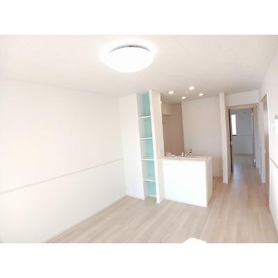 ハレアカラ 102【管理NO：1-028446201-01020】 ★家具家電は申し込み後に搬入します 2026年10月上旬入居可能の物件写真2